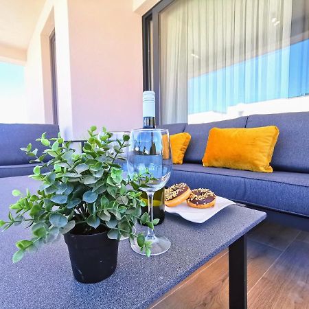 Apartment Diva With Heated Pool Trogir Bagian luar foto