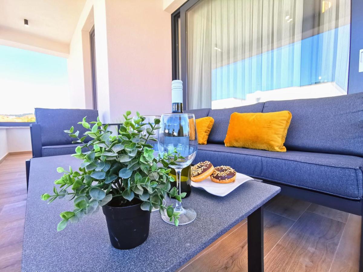 Apartment Diva With Heated Pool Trogir Bagian luar foto